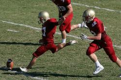 开云APP-铁蹄踏碎北境，战神临世，伦纳德在世界排名争夺战中接管比赛