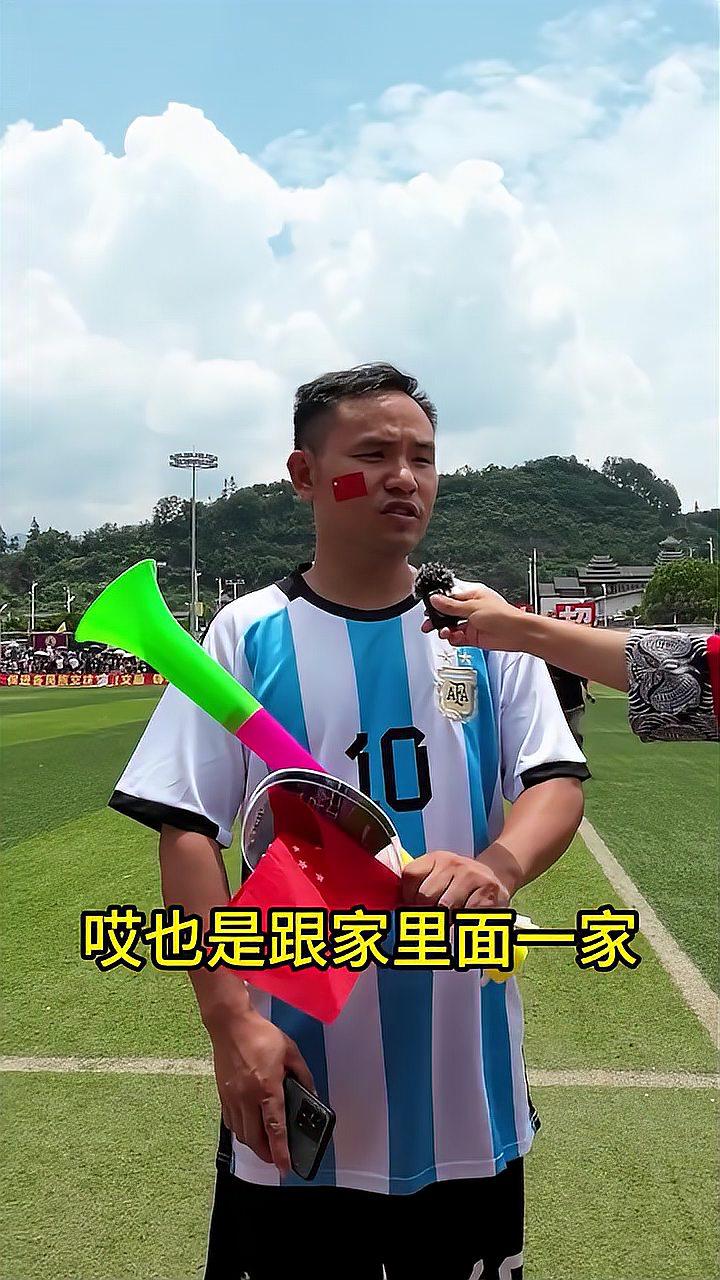 球员个个奋力拼搏,展现出色技术 球员个个奋力拼搏,展现出色技术
