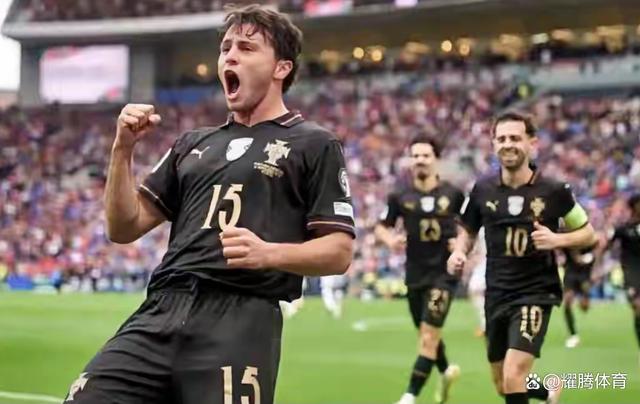 葡萄牙掀翻俄罗斯,晋级欧预赛四强 葡萄牙掀翻俄罗斯,晋级欧预赛四强
