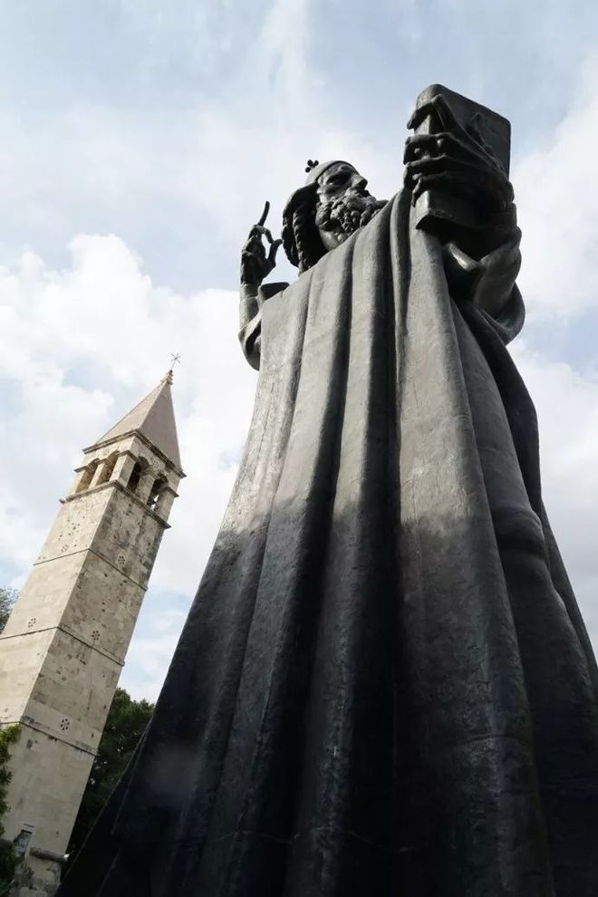 罗马血洗克罗地亚，孔蒂三分雨点燃全场的简单介绍