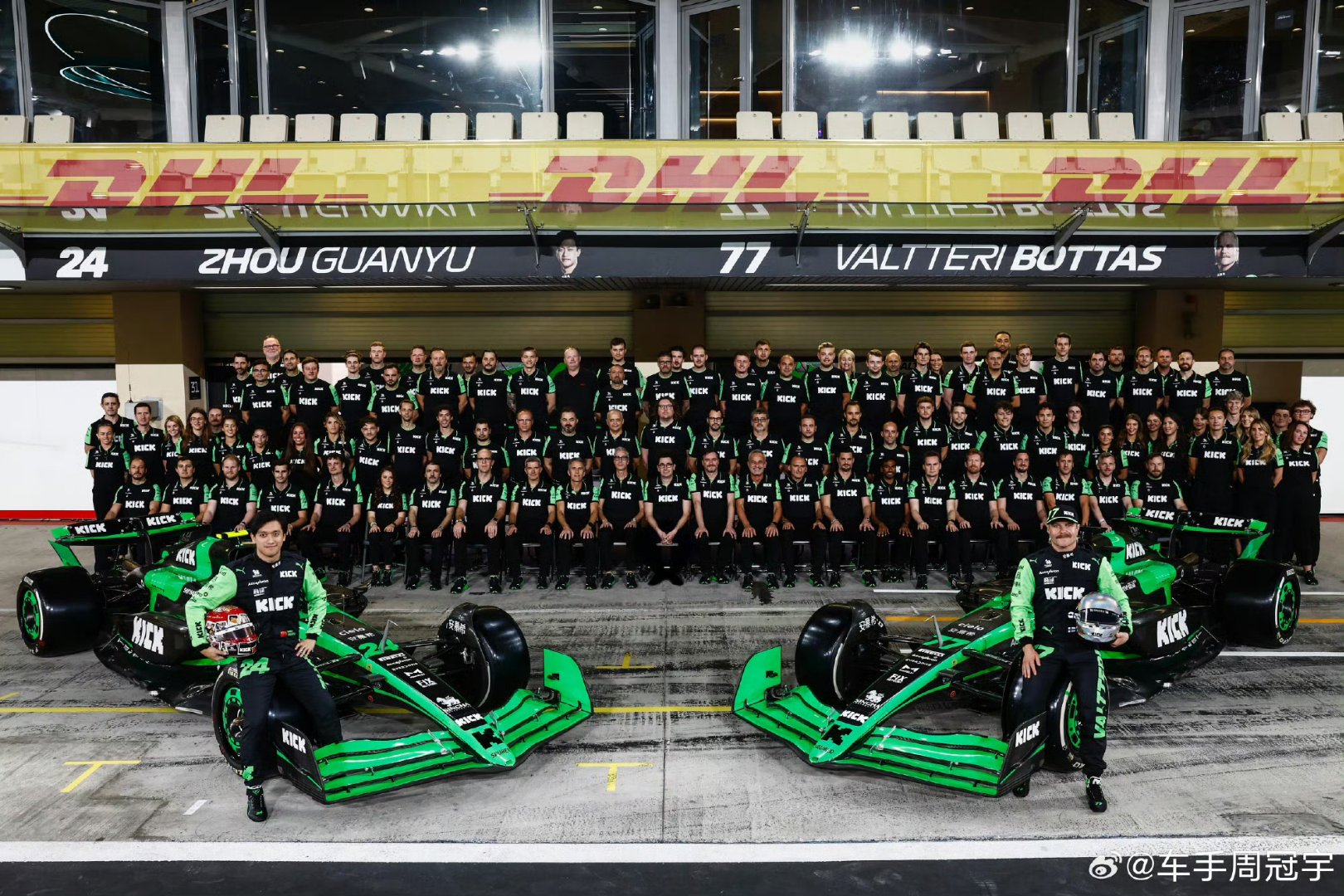 关于梅赛德斯碾压索伯车队，汉密尔顿统治全场的信息