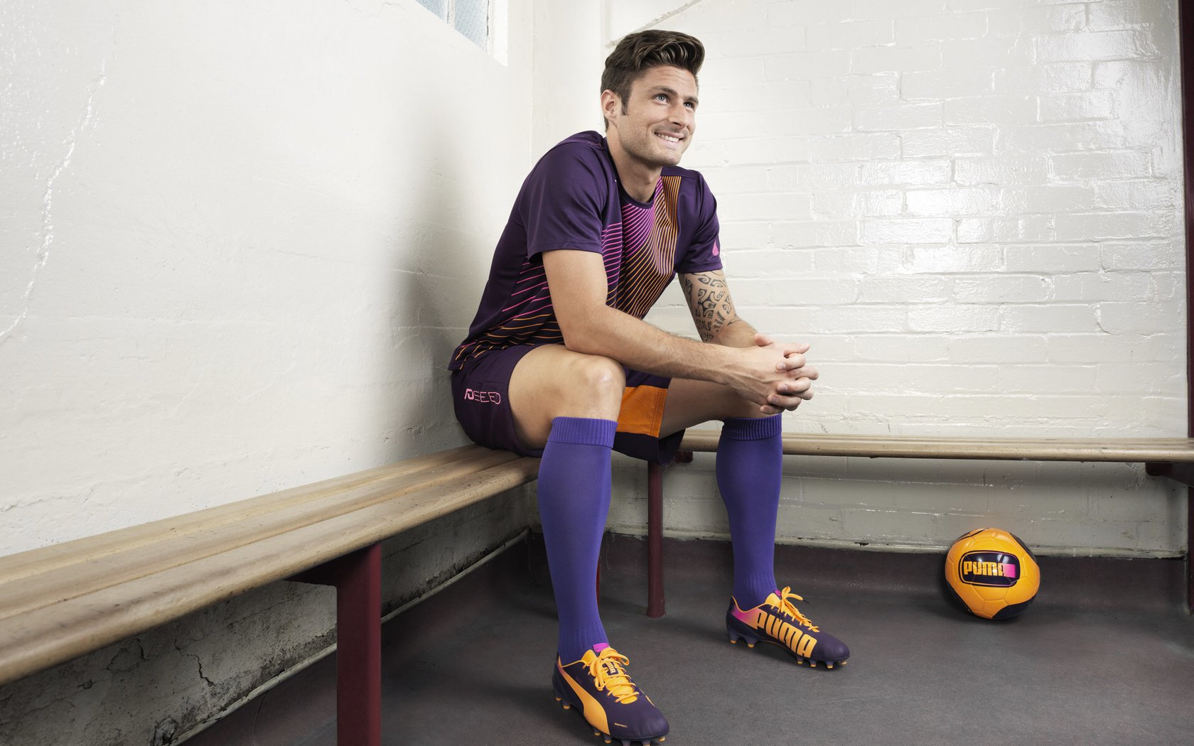 孔德一锤定音，新西兰战术体系如何完美压制里昂，成就关键先生传奇