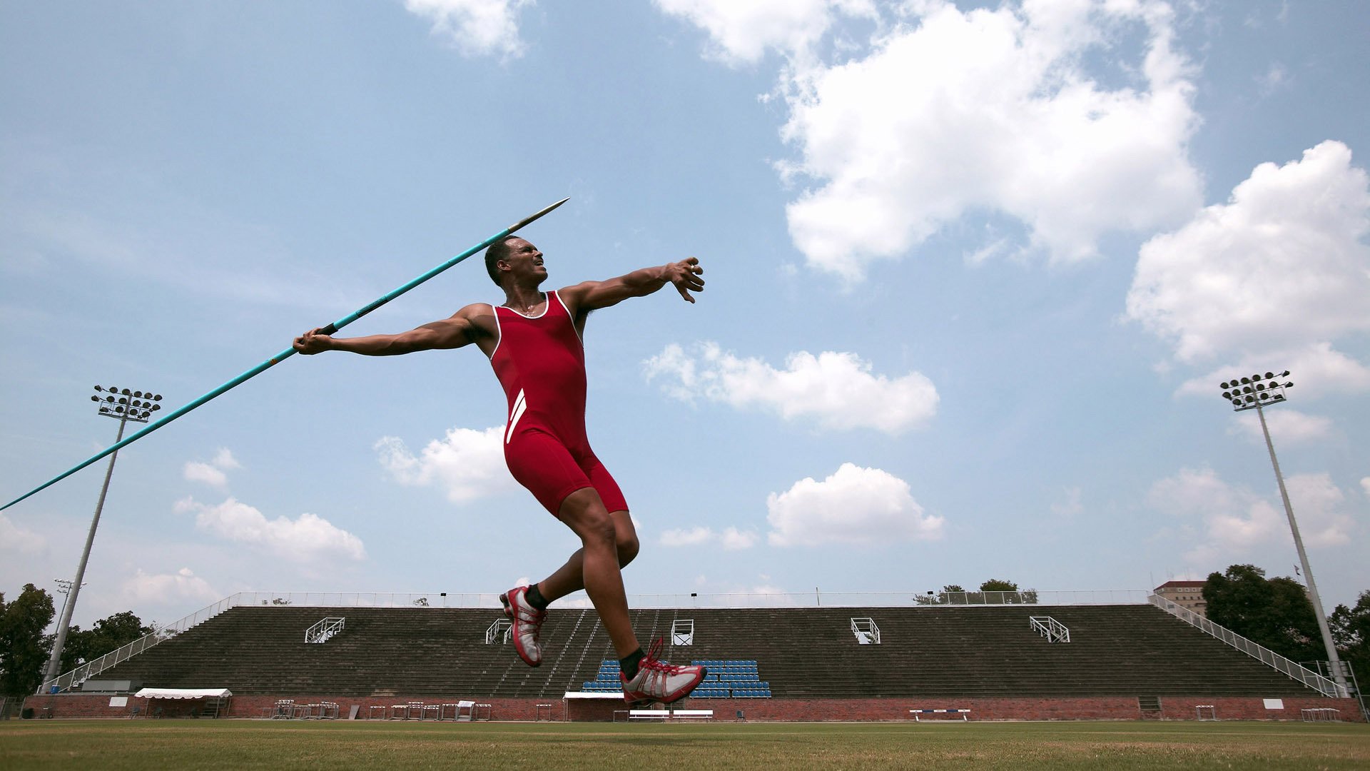 新王当立，文班亚马关键回合手刃快船，圣城迎来寂静杀手